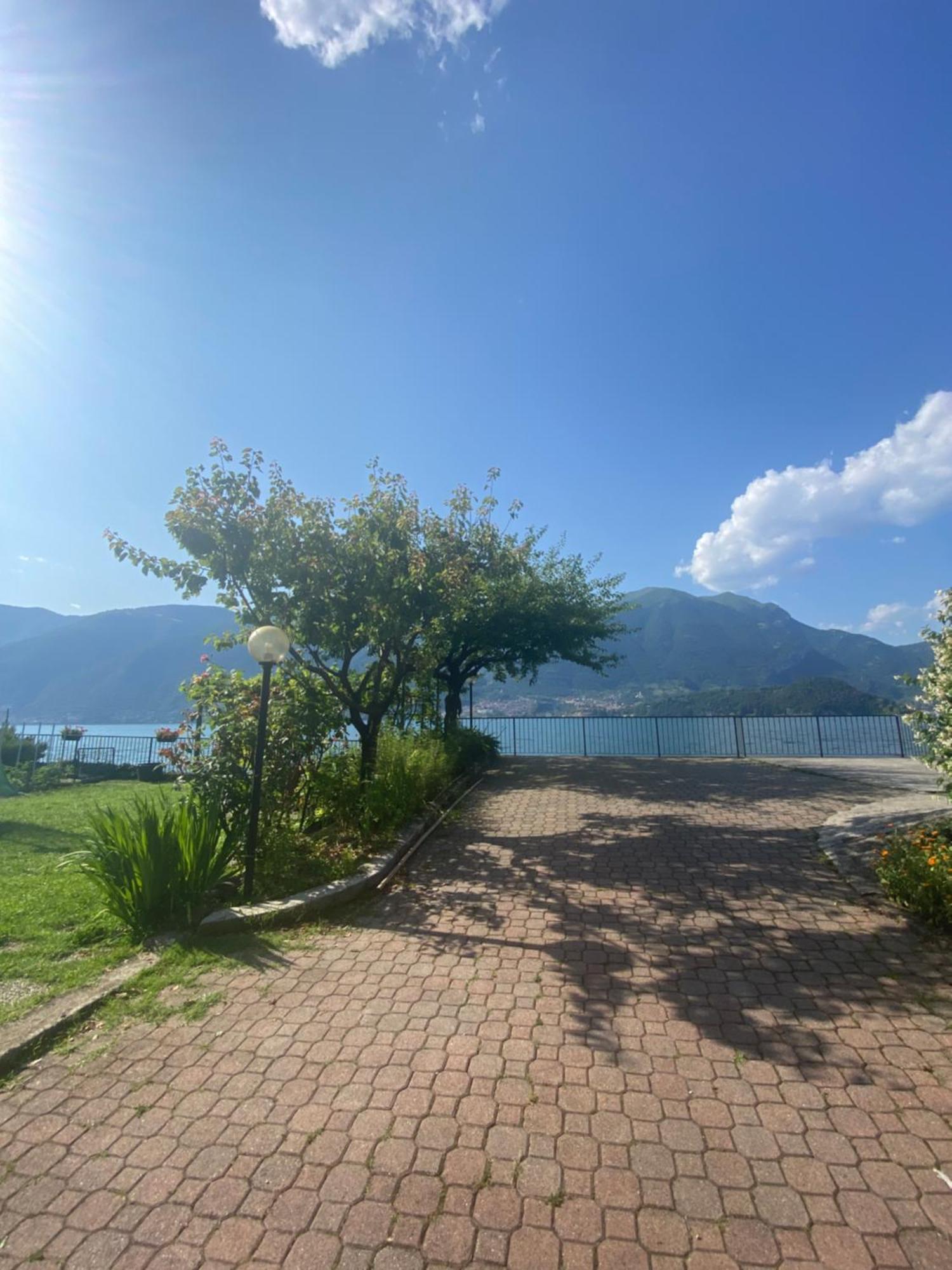 Peonia Apartment - Appartamento Vista Lago เลซเซโน ภายนอก รูปภาพ
