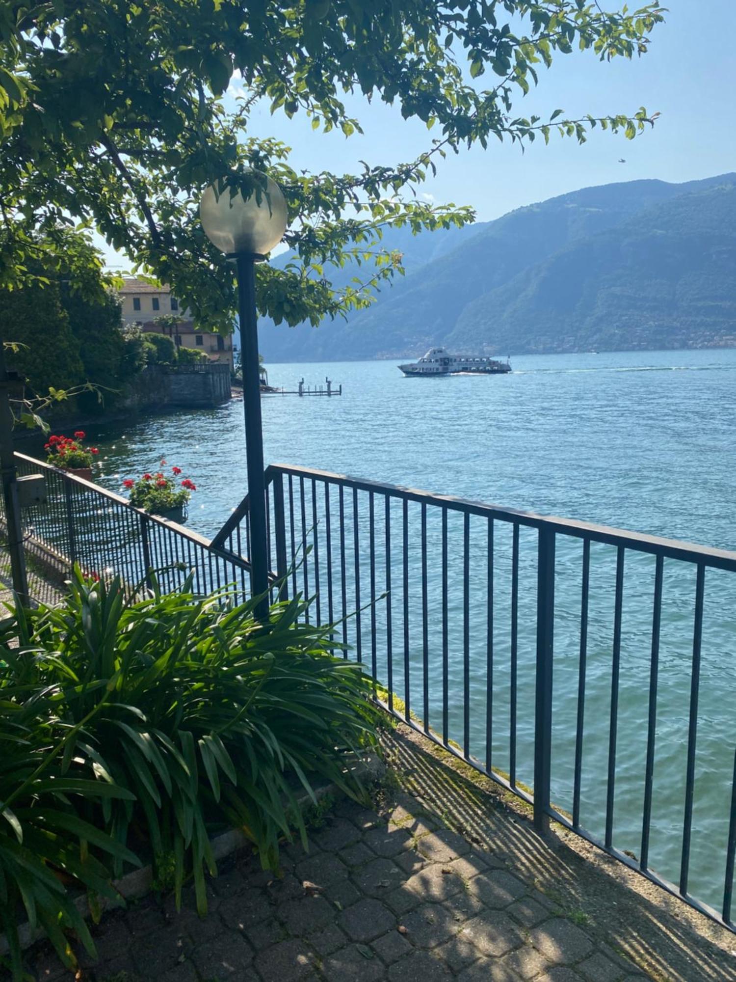 Peonia Apartment - Appartamento Vista Lago เลซเซโน ภายนอก รูปภาพ