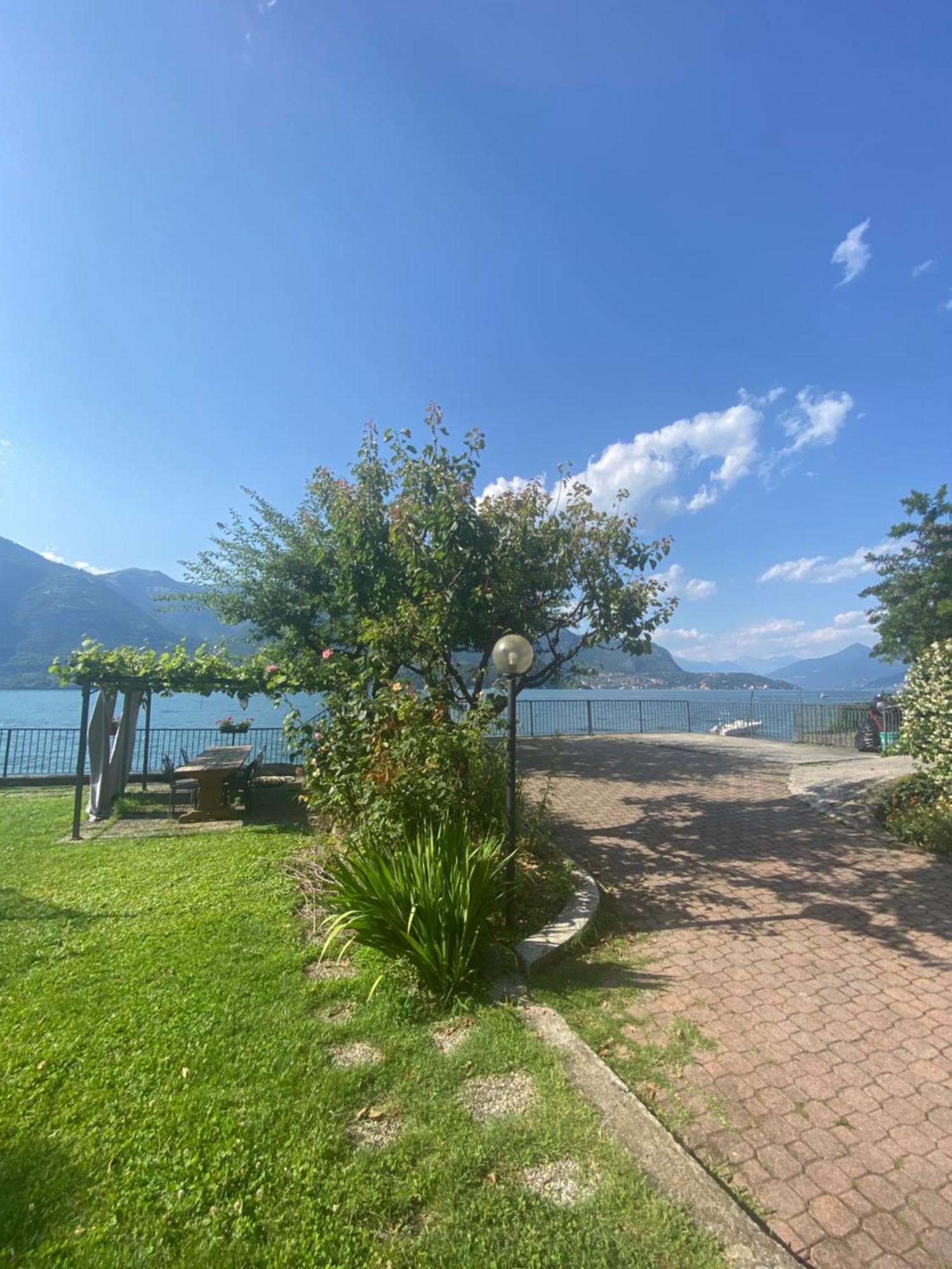 Peonia Apartment - Appartamento Vista Lago เลซเซโน ภายนอก รูปภาพ